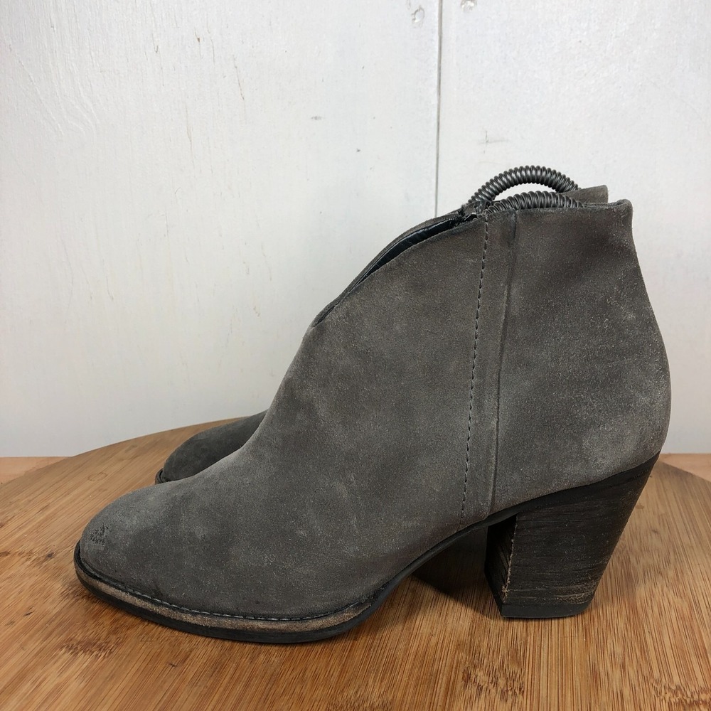 Paul Green Womens size 7 shoes gray Suede Classic Casual Zip Up booties boots